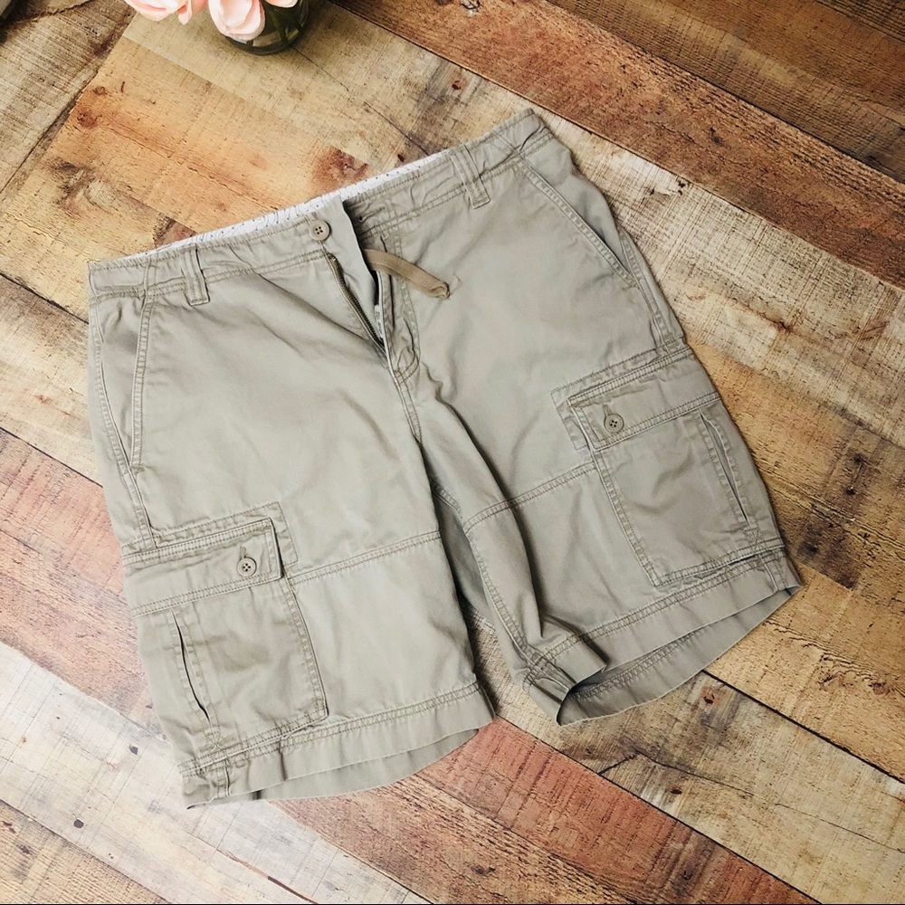 North Face Cargo Shorts - 34